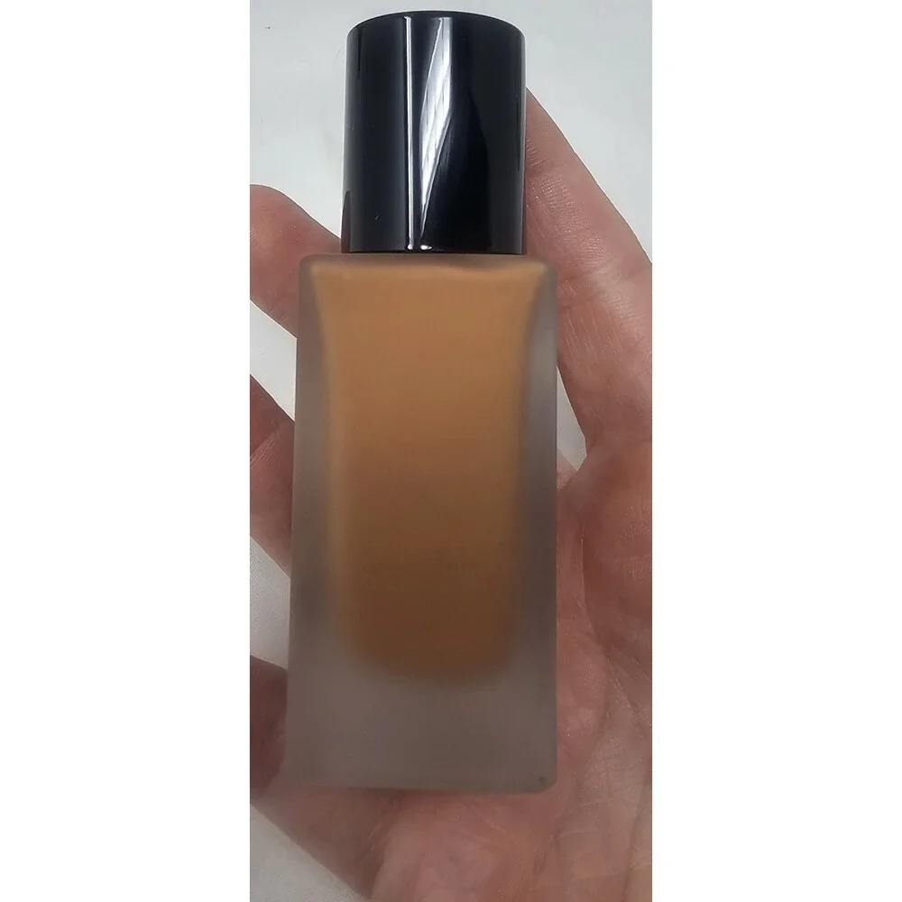 IL Makiage Woke Up Like This Flawless Base Foundation In Shade #185